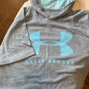 Athleisure /Activewear Short Sleeve Hooded Top NWOT